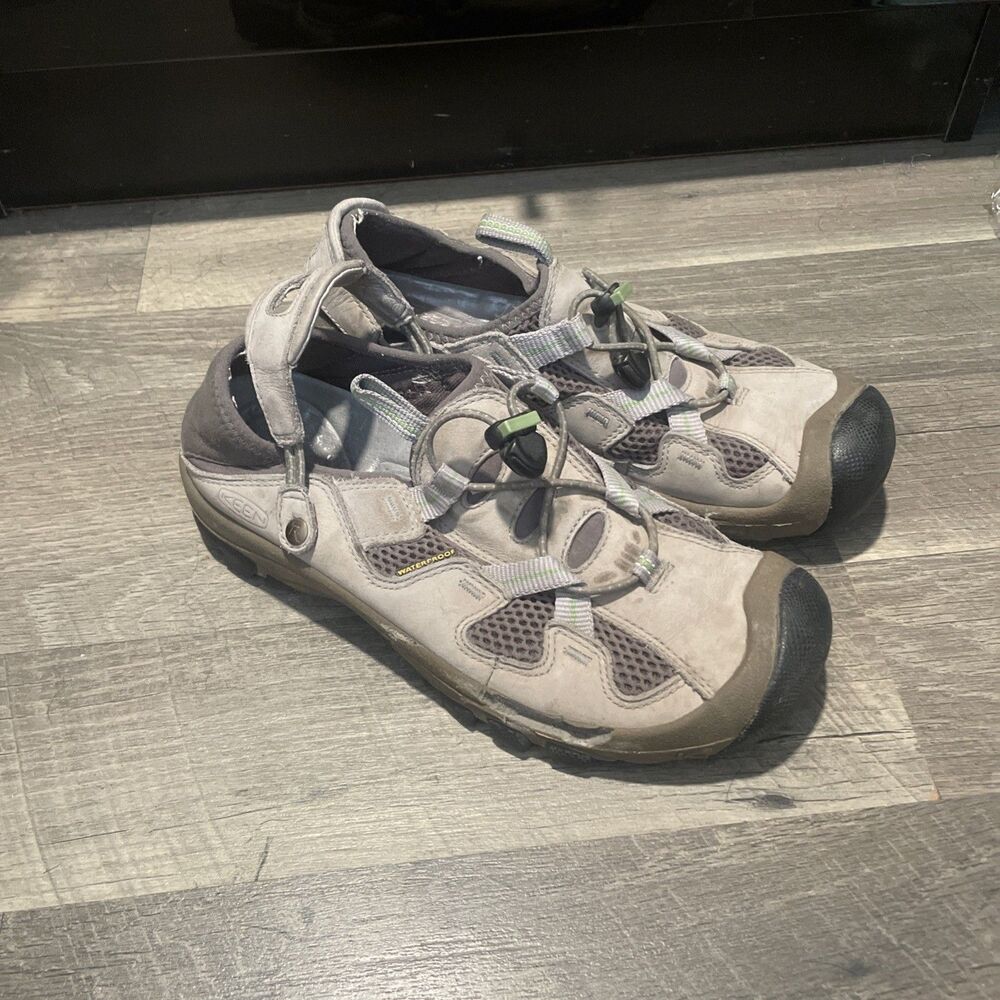 KEEN Waterproof Hiking Water Sandals Grey Bungee Lace Convertible Heel Size 8.5
